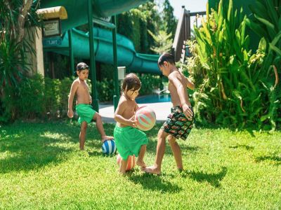 Relax While Kids Play: Kids Activities Schedule